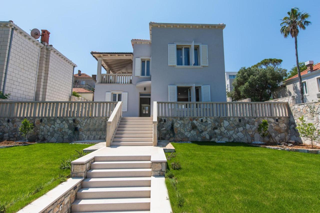 Enigma Villa
