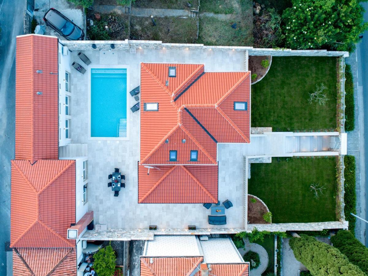 Villa Enigma *