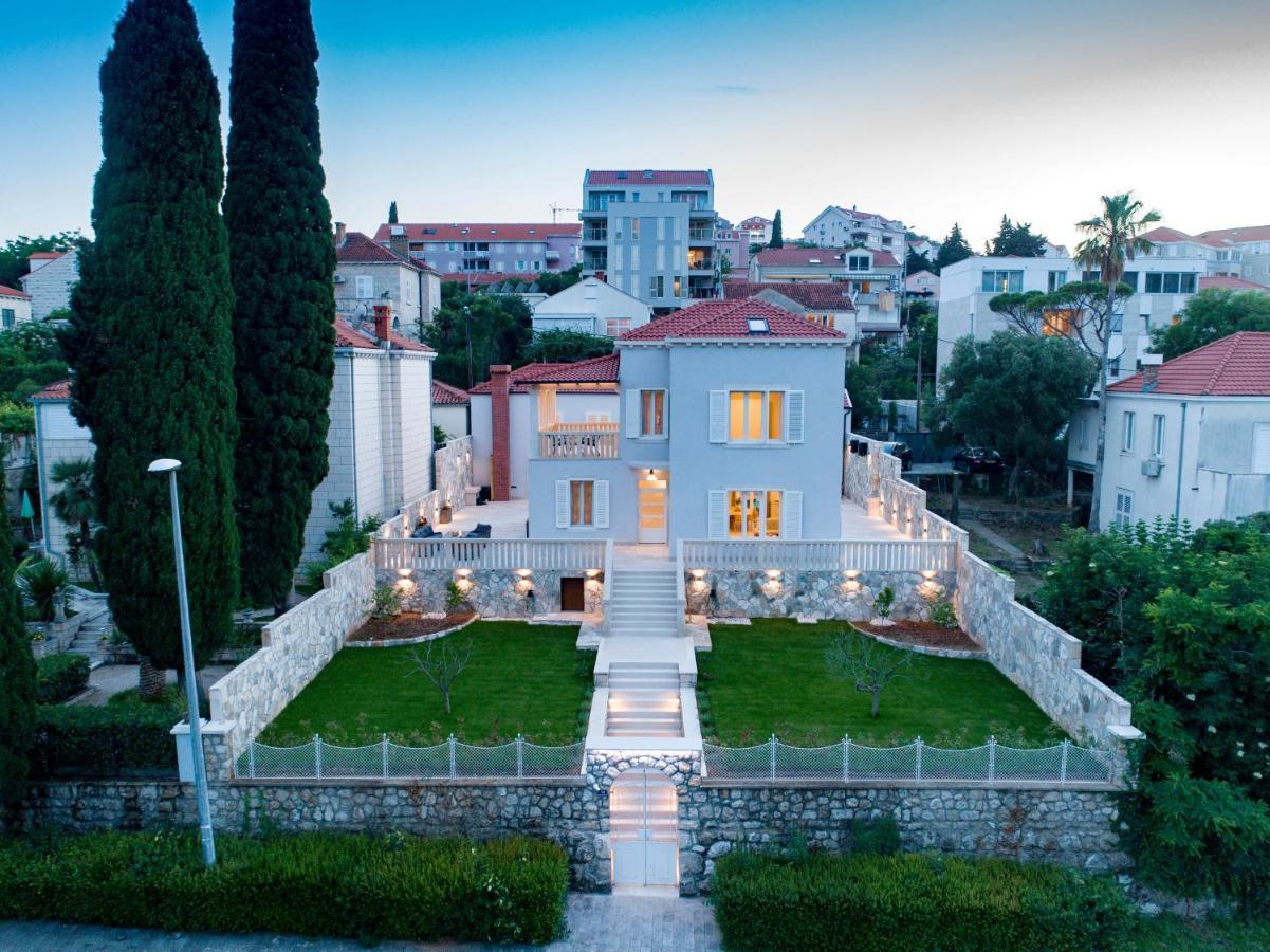 Enigma Villa